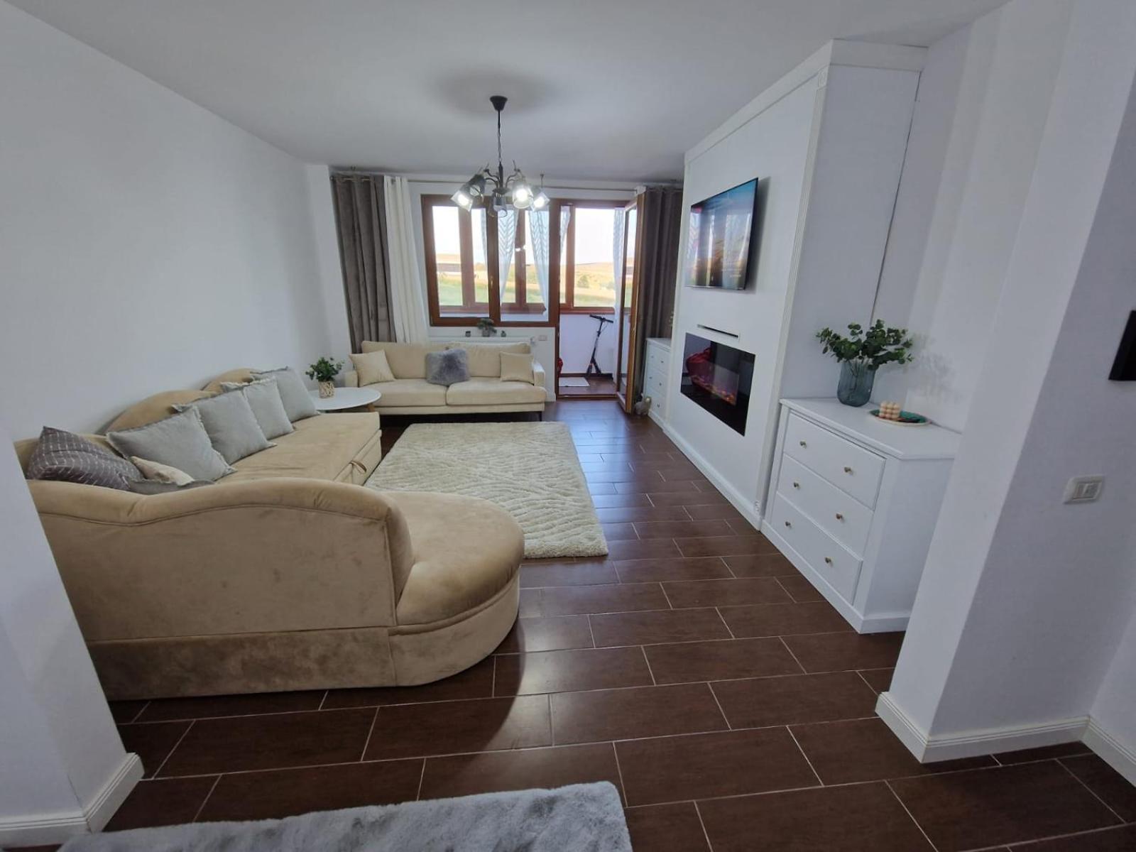 White Place Tei Piatra Neamţ Exterior foto