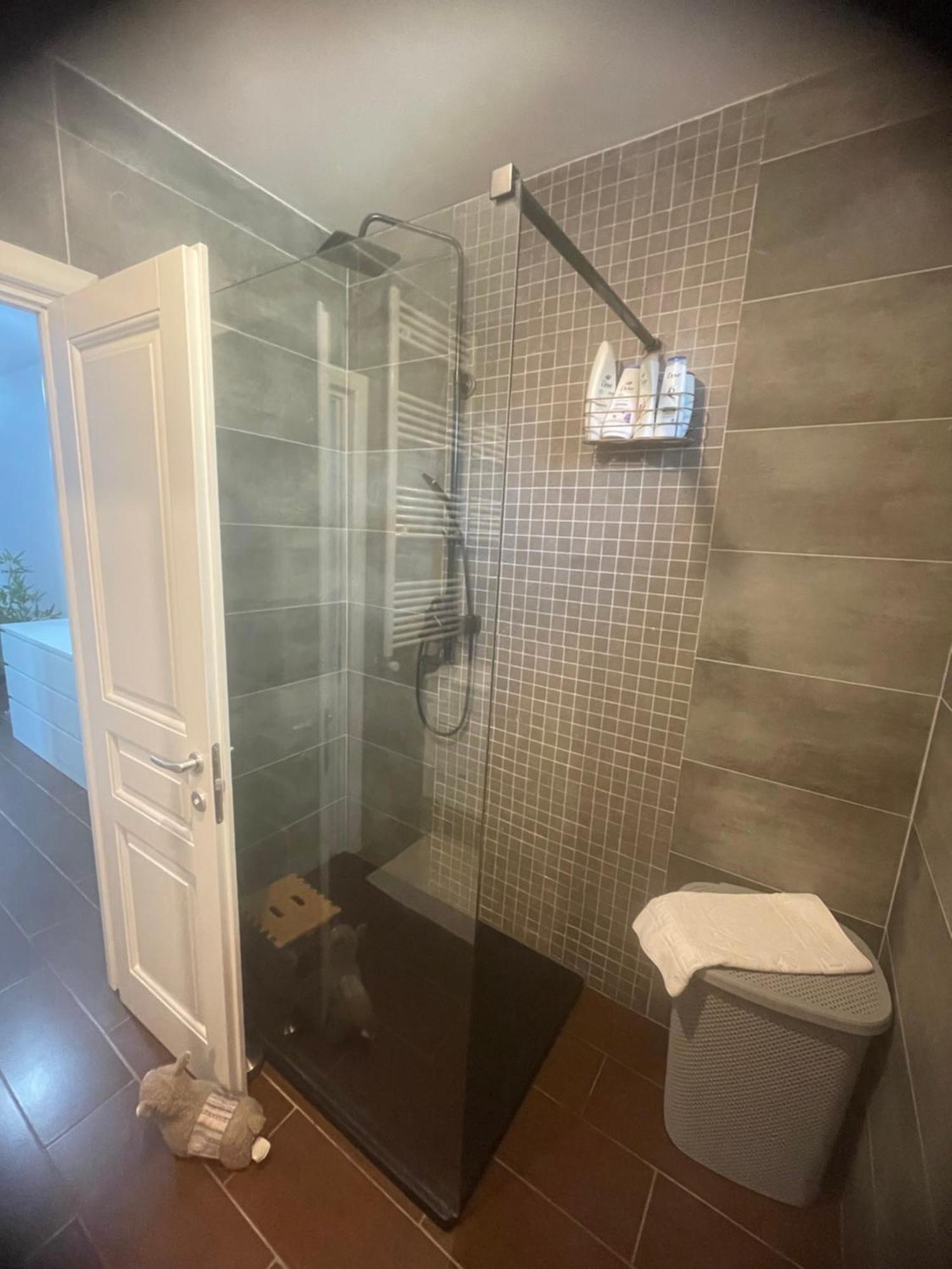 White Place Tei Piatra Neamţ Exterior foto